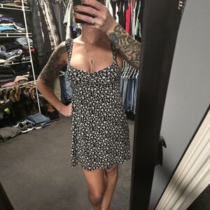 Forever 21 Black and White Floral Mini Dress